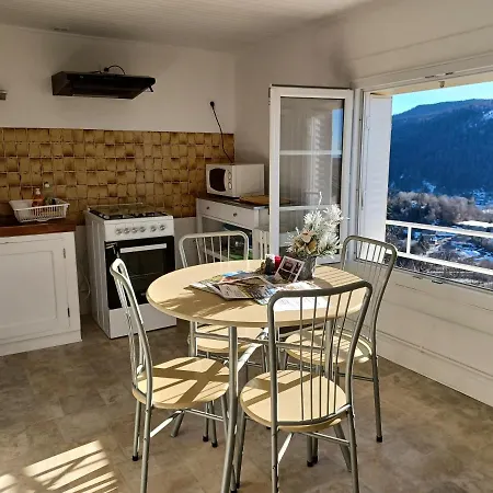 2 Hebergements Differents Un Avec 2 Et Avec Kitchenette Ferienhaus