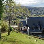 2 Hebergements Differents 1 Avec Deux Et 1 D'hotes Avec Salon Prive Murat-le-Quaire