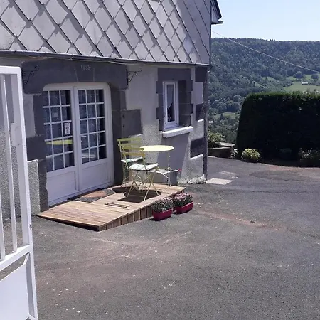 Holiday home 2 Hebergements Differents Un Avec 2 Et Avec Kitchenette *