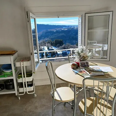 Holiday home 2 Hebergements Differents Un Avec 2 Et Avec Kitchenette *