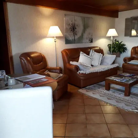 2 Hebergements Differents Un Avec 2 Et Avec Kitchenette Holiday home *