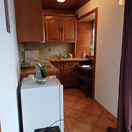 2 Hebergements Differents Un Avec 2 Et Avec Kitchenette